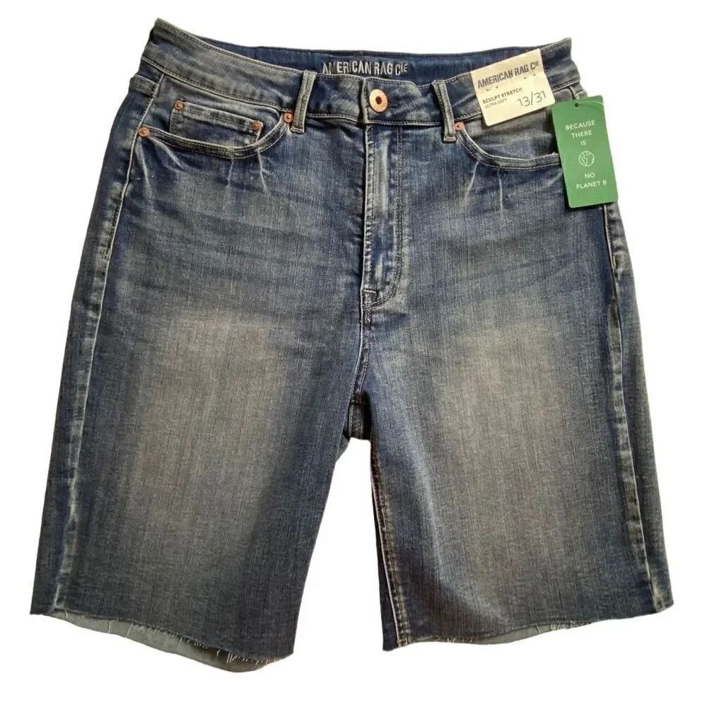 AMERICAN RAG CIE JUNIOR SIZE 13/31 ULTRA SOFT JEAN SHORTS